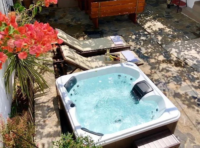 Avli Traditional With Private Jacuzzi 度假居