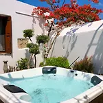 Avli Traditional With Private Jacuzzi * Χερσόνησος
