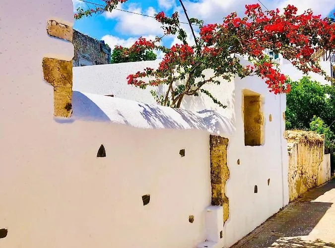 Avli Traditional With Private Jacuzzi Feriehus *