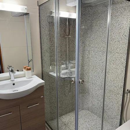 Avli Traditional With Private Jacuzzi * Hersonissos (Crete)